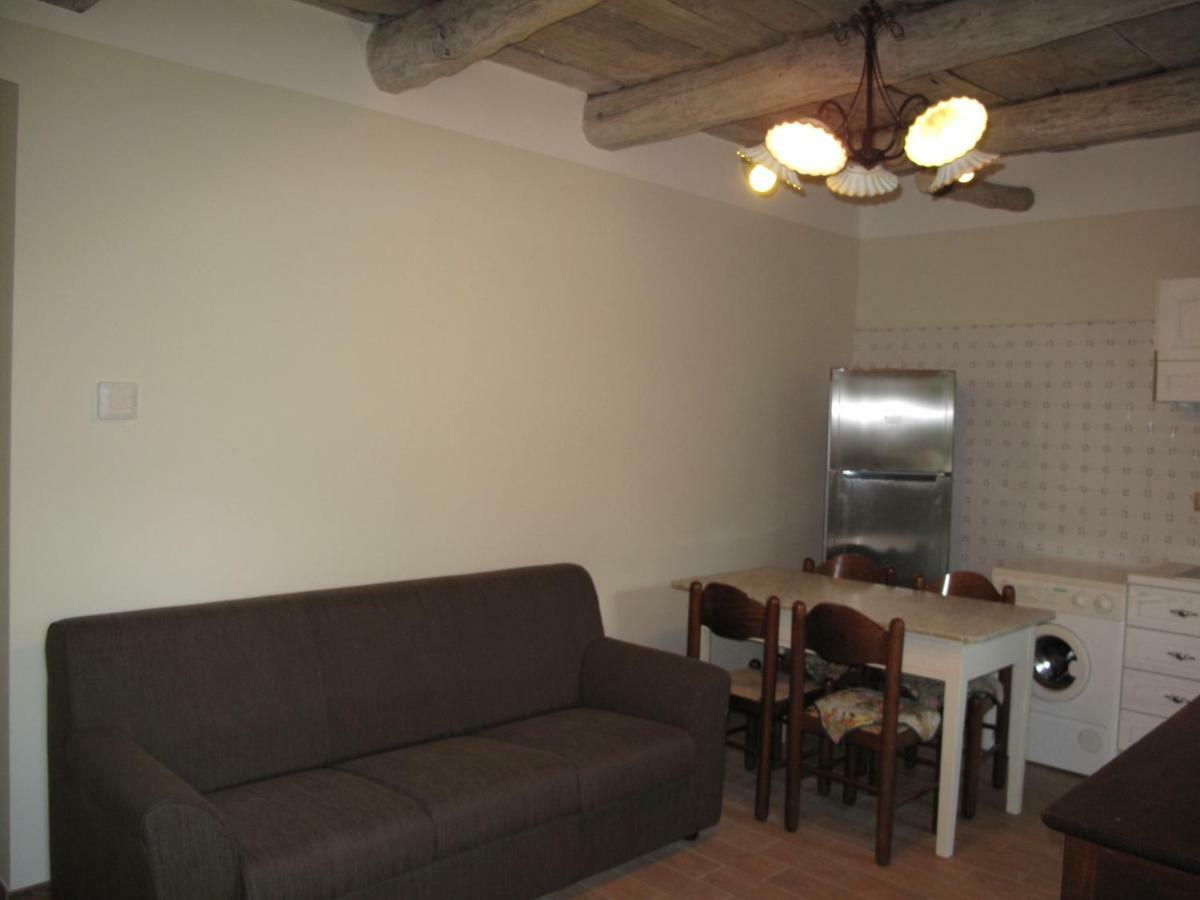 Casa Sarlo Aparthotel Petina Luaran gambar