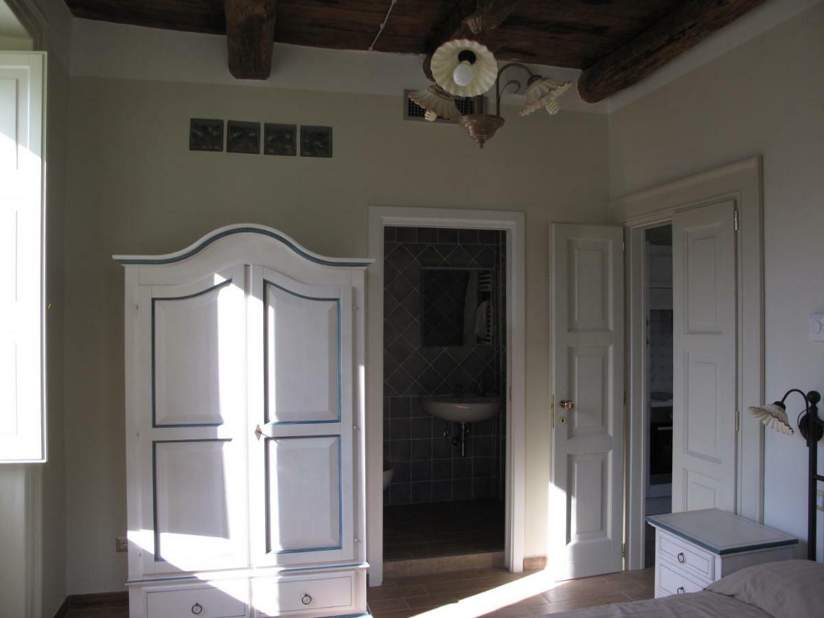 Casa Sarlo Aparthotel Petina Luaran gambar
