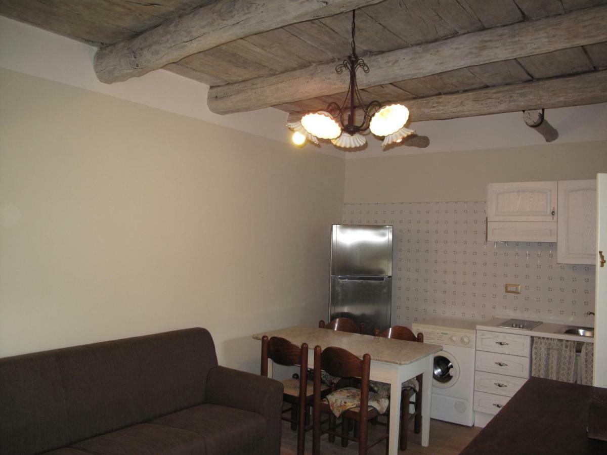 Casa Sarlo Aparthotel Petina Luaran gambar